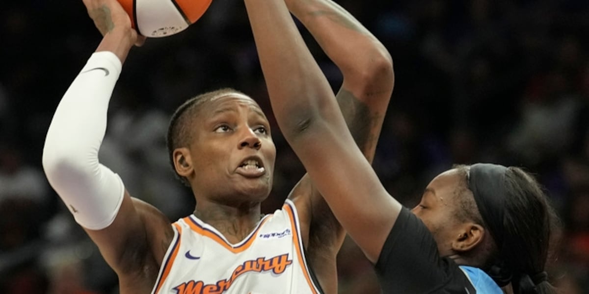Lufkin's Mack scores 14 in Phoenix loss