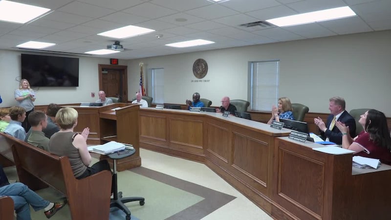 4-H members thank Nacogdoches County officials for declaring upcoming National 4H Week