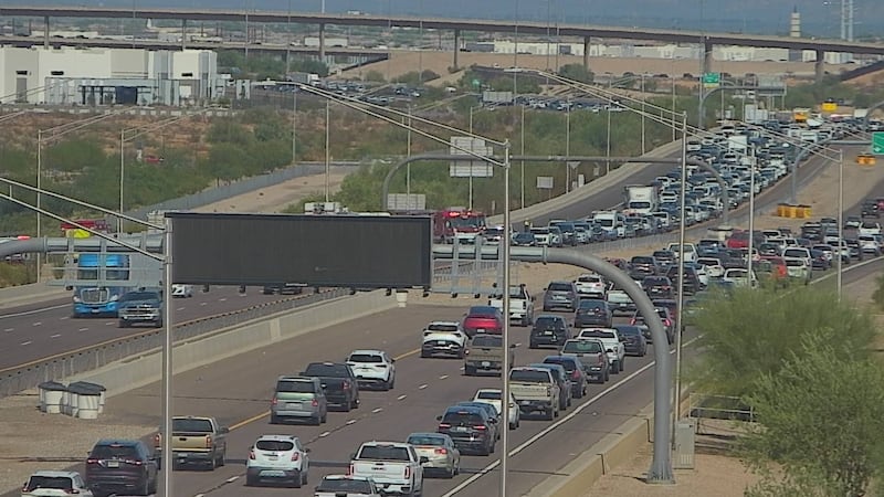 Authorities respond to a serious crash on the Loop 202 Santan freeway near Power Road.
